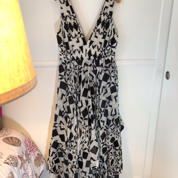 ALICE + OLIVIA GOWN - Picture 5 of 9